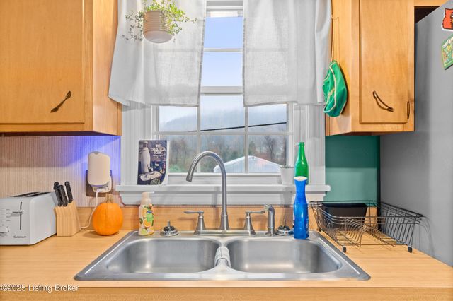 5307 Grant Line Rd, New Albany, IN 47150