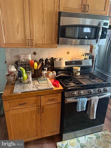 7910 OLD YORK RD, Elkins Park, PA 19027