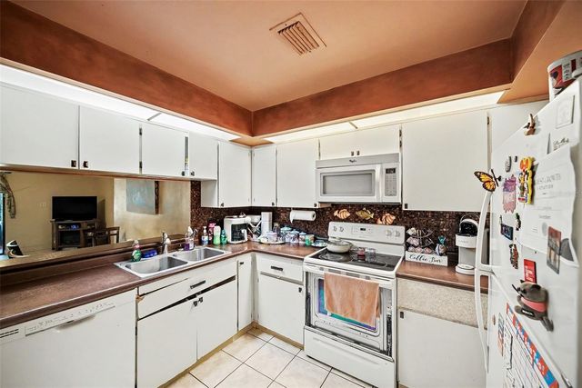 2700 NEBRASKA AVENUE 2-205, Palm Harbor, FL 34684