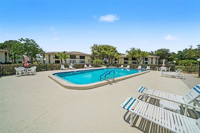 2700 NEBRASKA AVENUE 2-205, Palm Harbor, FL 34684