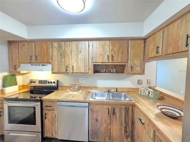2935 LICHEN LANE C, Clearwater, FL 33760