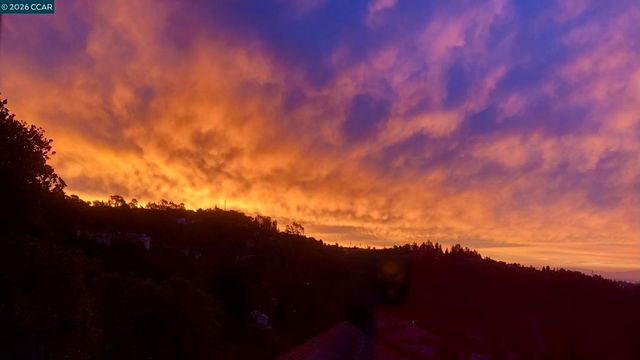 7033 Buckingham Blvd, Berkeley, CA 94705