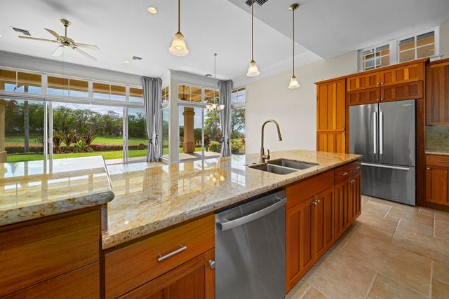 641 Hihimanu St, Kihei, HI 96753