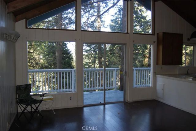 807 Sierra Vista, Twin Peaks, CA 92391