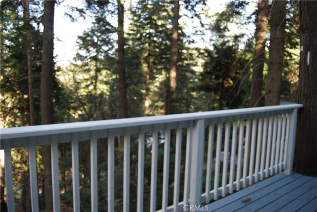 807 Sierra Vista, Twin Peaks, CA 92391