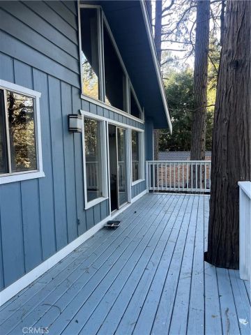 807 Sierra Vista, Twin Peaks, CA 92391