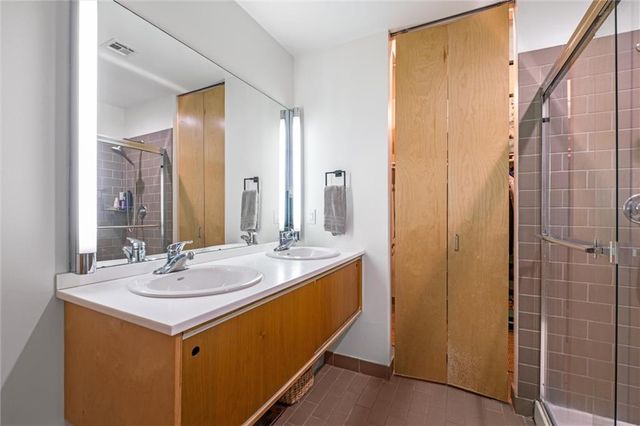 21 W 10th Street 7D, Kansas City, MO 64105