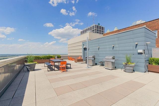 21 W 10th Street 7D, Kansas City, MO 64105