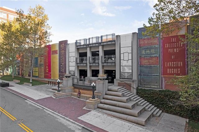 21 W 10th Street 7D, Kansas City, MO 64105