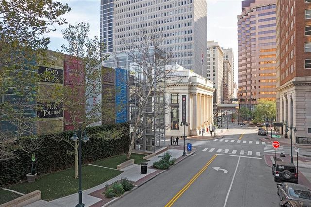 21 W 10th Street 7D, Kansas City, MO 64105