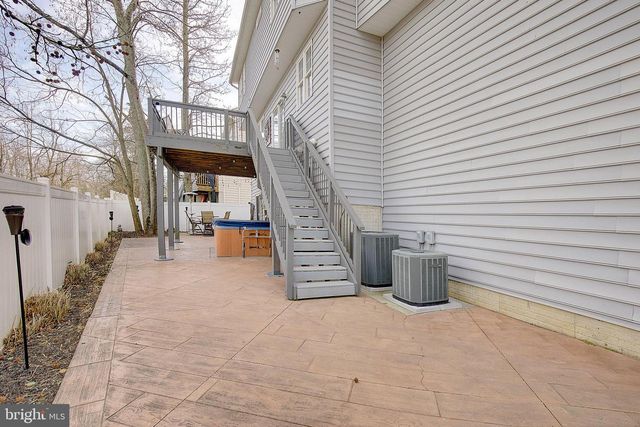 3325 CEDAR DR, Edgewater, MD 21037