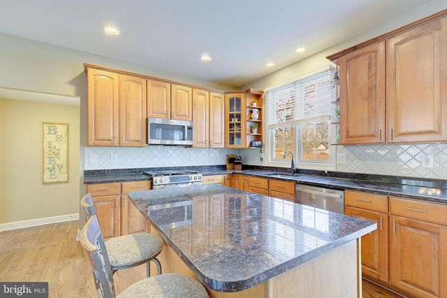 3325 CEDAR DR, Edgewater, MD 21037