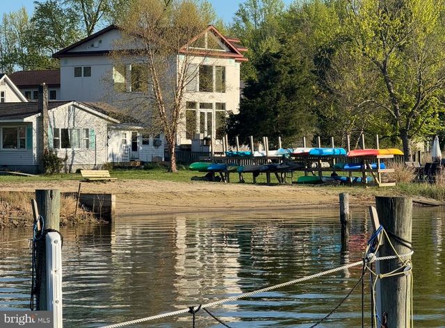 3325 CEDAR DR, Edgewater, MD 21037