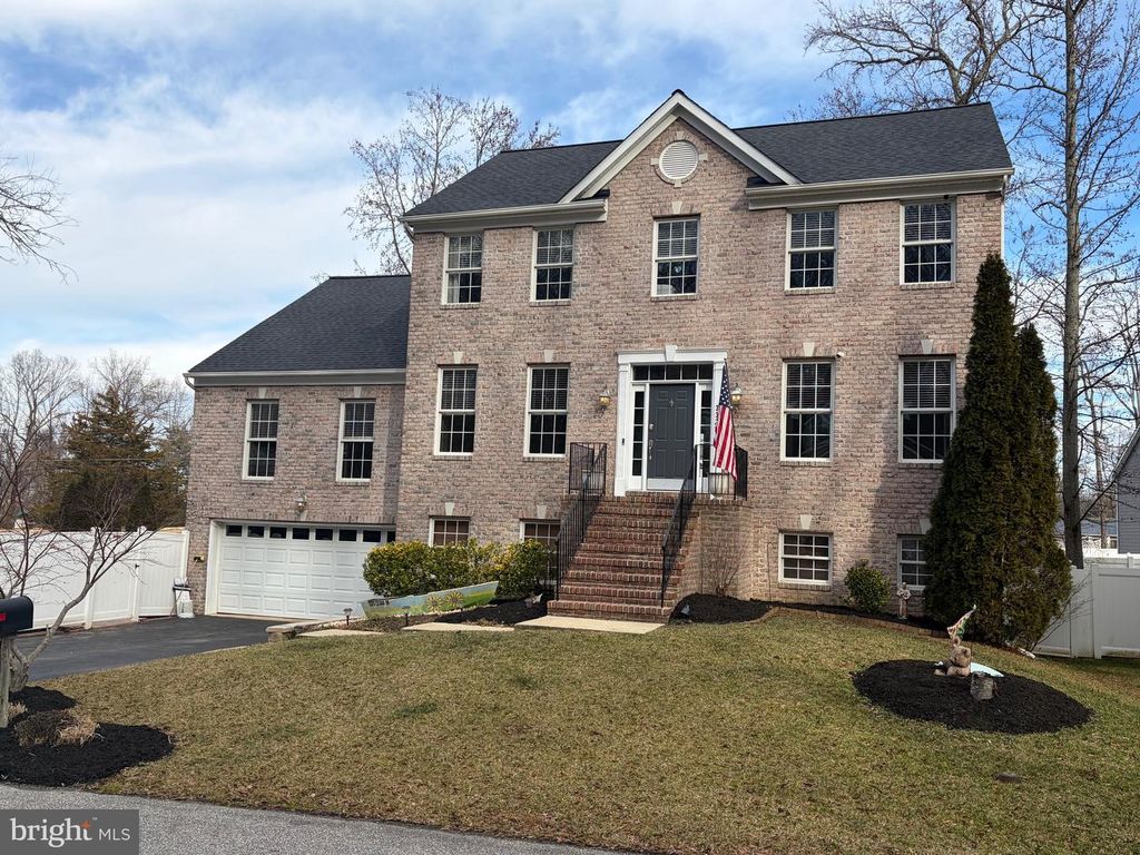 3325 CEDAR DR, Edgewater, MD 21037