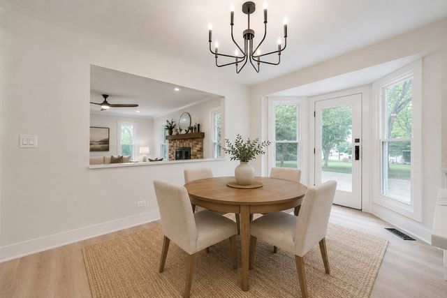 408 W Foxdale Lane, Arlington Heights, IL 60004