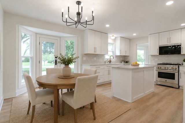 408 W Foxdale Lane, Arlington Heights, IL 60004