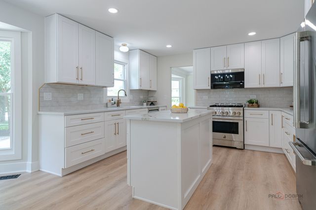408 W Foxdale Lane, Arlington Heights, IL 60004