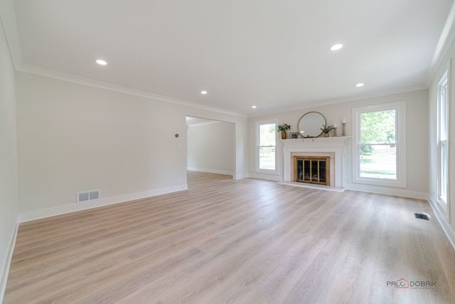 408 W Foxdale Lane, Arlington Heights, IL 60004