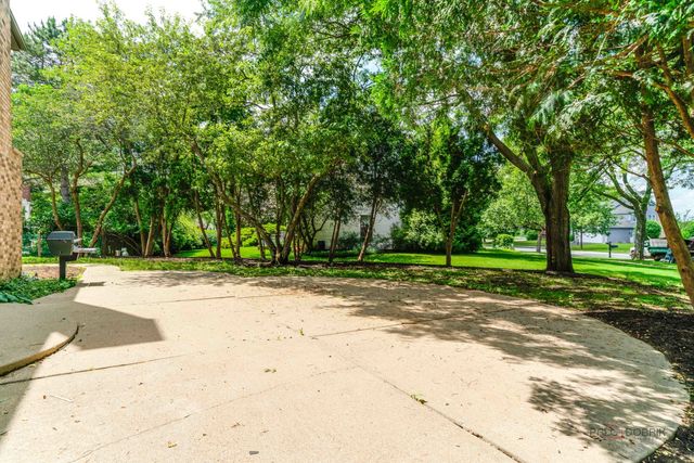 408 W Foxdale Lane, Arlington Heights, IL 60004