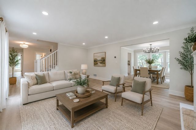 408 W Foxdale Lane, Arlington Heights, IL 60004