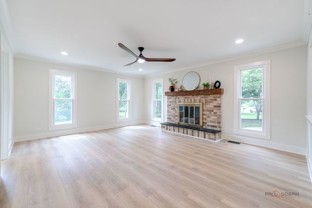 408 W Foxdale Lane, Arlington Heights, IL 60004
