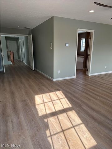 82 Stonesthrow Drive, Berea, OH 44017
