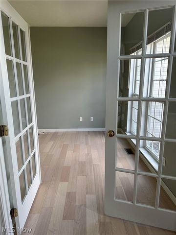 82 Stonesthrow Drive, Berea, OH 44017