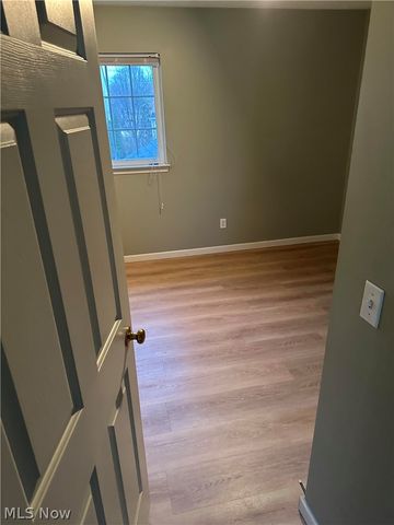 82 Stonesthrow Drive, Berea, OH 44017