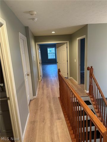 82 Stonesthrow Drive, Berea, OH 44017