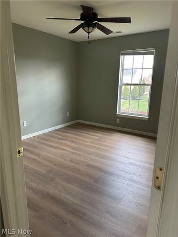 82 Stonesthrow Drive, Berea, OH 44017