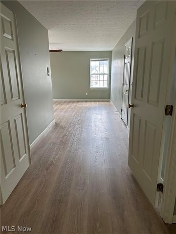 82 Stonesthrow Drive, Berea, OH 44017