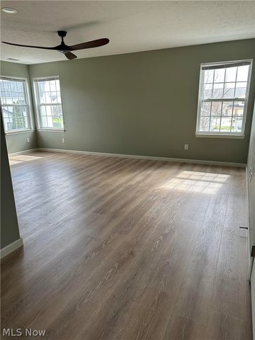 82 Stonesthrow Drive, Berea, OH 44017
