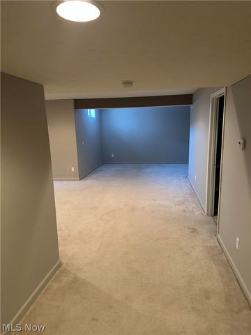 82 Stonesthrow Drive, Berea, OH 44017