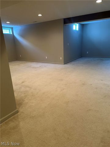 82 Stonesthrow Drive, Berea, OH 44017
