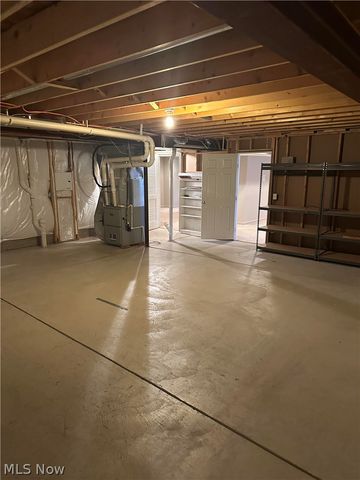 82 Stonesthrow Drive, Berea, OH 44017