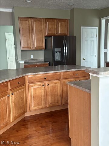 82 Stonesthrow Drive, Berea, OH 44017