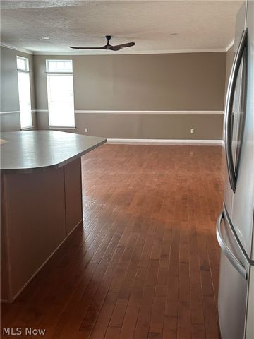 82 Stonesthrow Drive, Berea, OH 44017