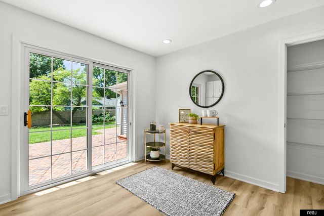 9831 Grover Street, Omaha, NE 68124
