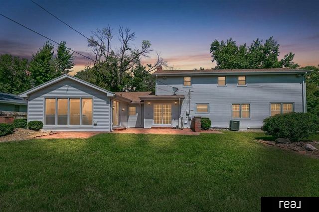 9831 Grover Street, Omaha, NE 68124