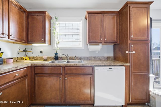 609 Millbrooke Circle, Elizabeth City, NC 27909