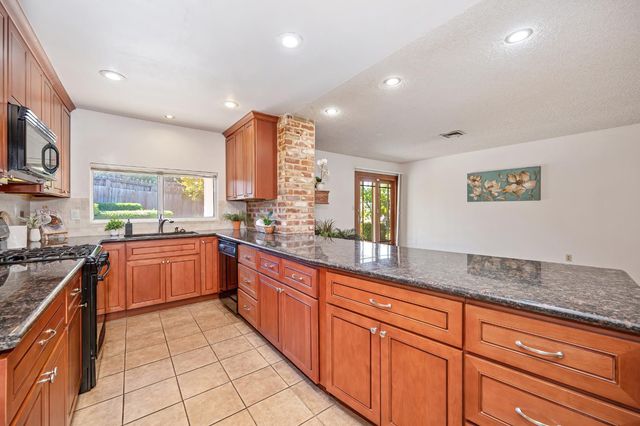 5241 Ridgegate Way, Fair Oaks, CA 95628