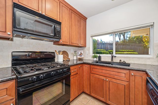 5241 Ridgegate Way, Fair Oaks, CA 95628