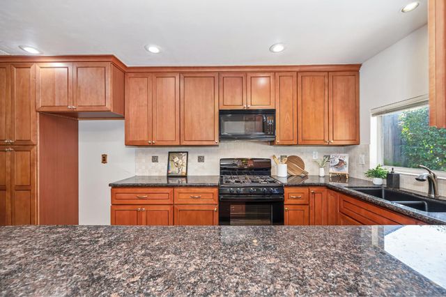 5241 Ridgegate Way, Fair Oaks, CA 95628