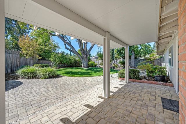 5241 Ridgegate Way, Fair Oaks, CA 95628