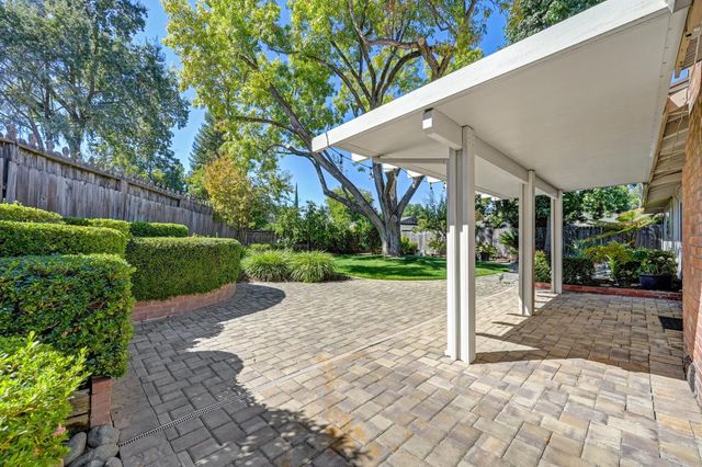 5241 Ridgegate Way, Fair Oaks, CA 95628
