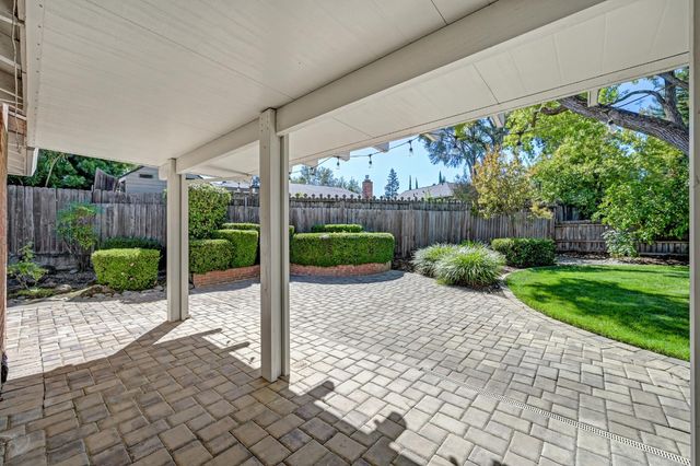 5241 Ridgegate Way, Fair Oaks, CA 95628