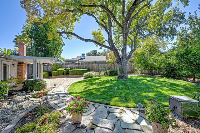 5241 Ridgegate Way, Fair Oaks, CA 95628