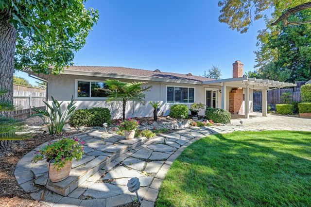 5241 Ridgegate Way, Fair Oaks, CA 95628