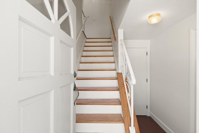 38 Ledgemont Lane, Lynn, MA 01904