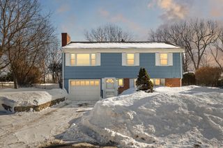 38 Ledgemont Lane, Lynn, MA 01904